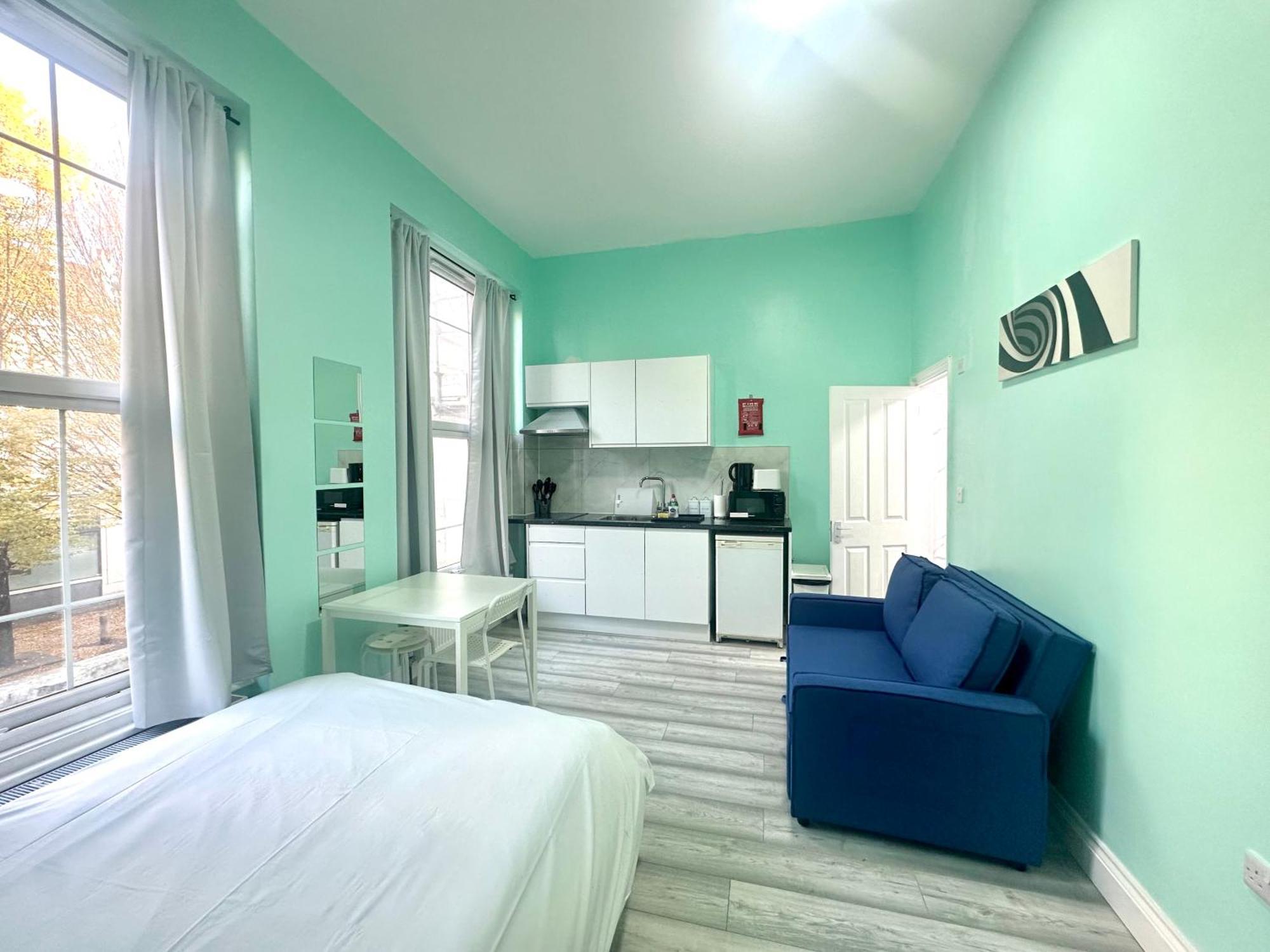 The Little Guest House Лондон Екстериор снимка